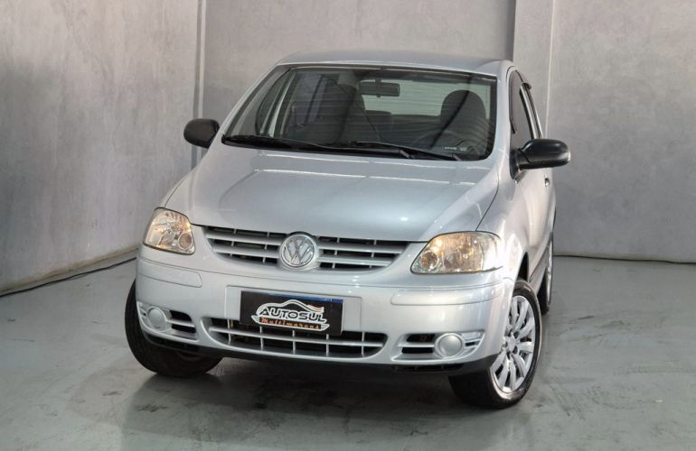Volkswagen Fox Plus 1.6 8V (Flex) - Foto #1