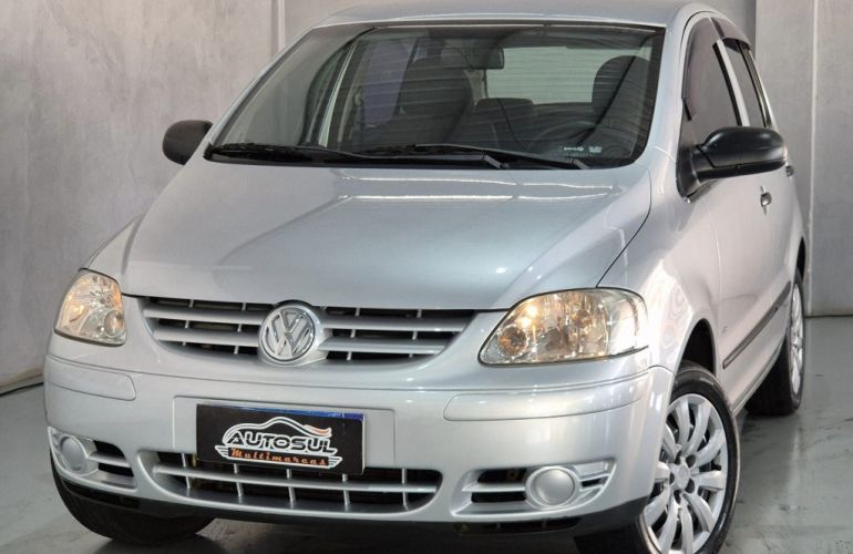 Volkswagen Fox Plus 1.6 8V (Flex) - Foto #2