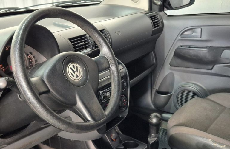 Volkswagen Fox Plus 1.6 8V (Flex) - Foto #6