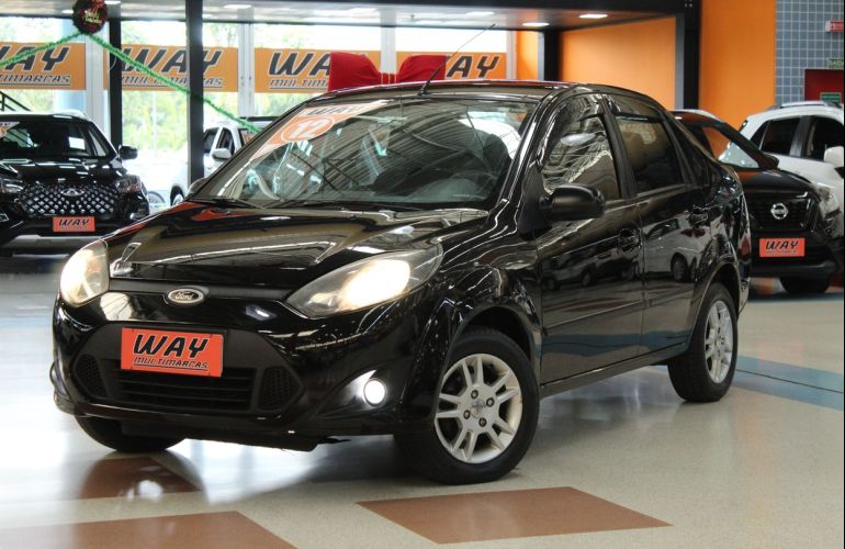 Ford Fiesta 1.6 MPi Sedan 8v - Foto #1