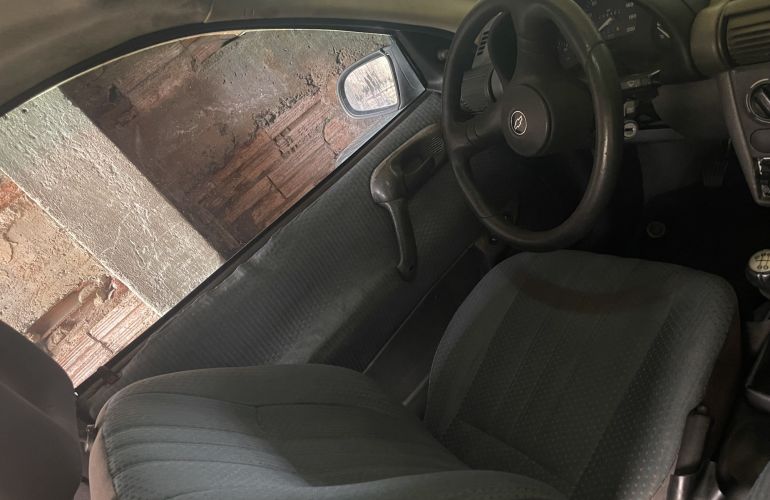 Chevrolet Corsa Hatch Super 1.0 MPFi - Foto #2