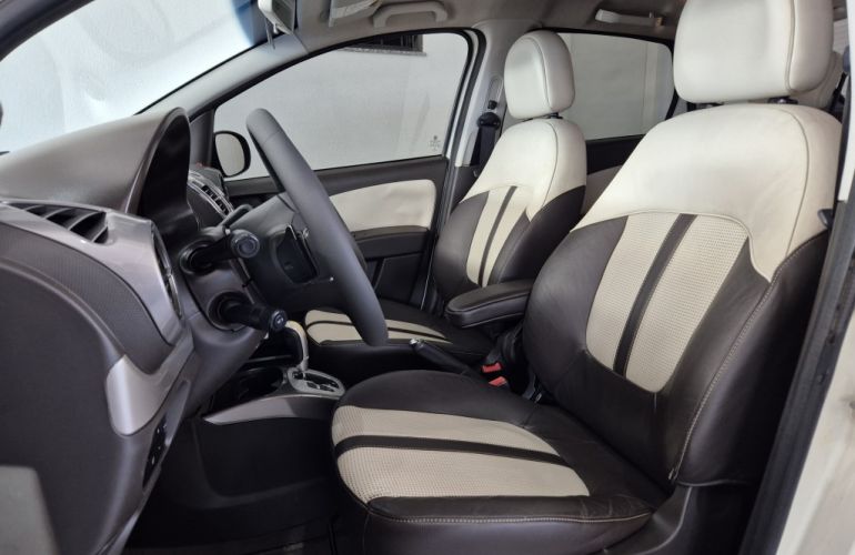 Fiat Grand Siena Essence 1.6 16V Dualogic (Flex) - Foto #7