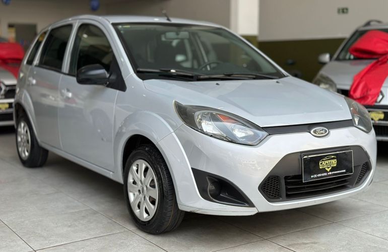 Ford Fiesta 1.0 Rocam Hatch 8v - Foto #1