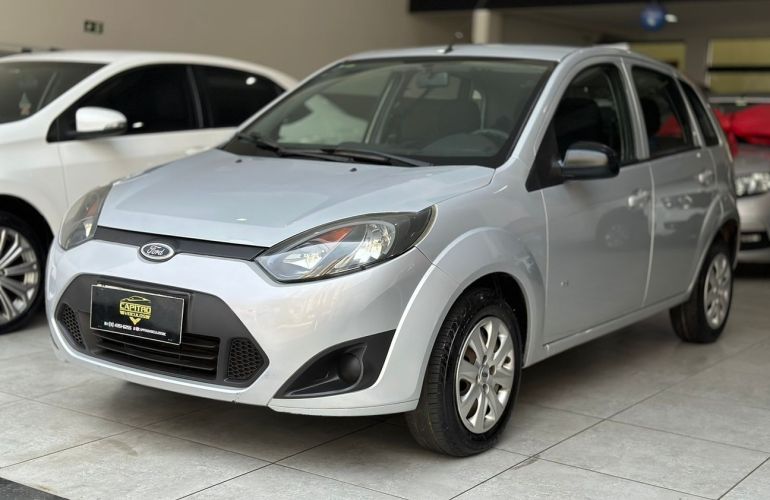 Ford Fiesta 1.0 Rocam Hatch 8v - Foto #4