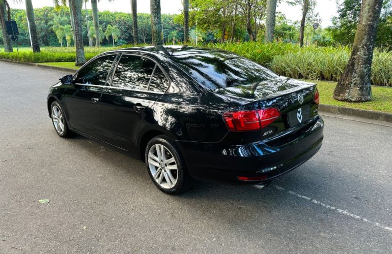 Volkswagen Jetta 2.0 TSi Highline 211cv Gasolina 4p Tiptronic - Foto #3