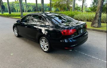 Volkswagen Jetta 2.0 TSi Highline 211cv Gasolina 4p Tiptronic - Foto #3