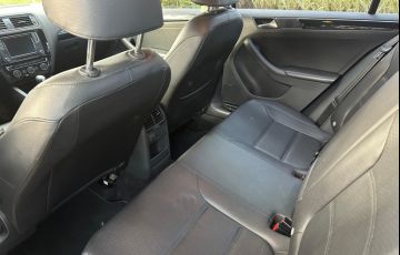 Volkswagen Jetta 2.0 TSi Highline 211cv Gasolina 4p Tiptronic - Foto #5