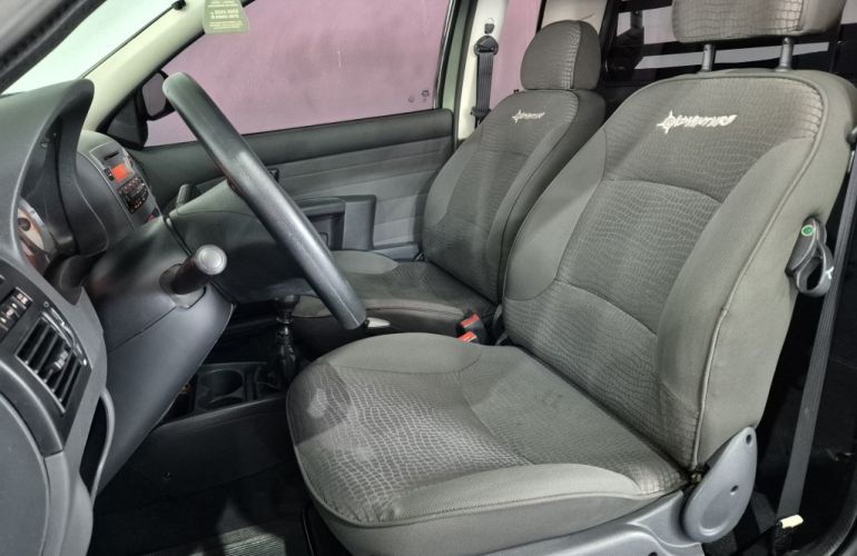 Fiat Strada Adventure Locker 1.8 16V (Cabine Estendida) - Foto #7
