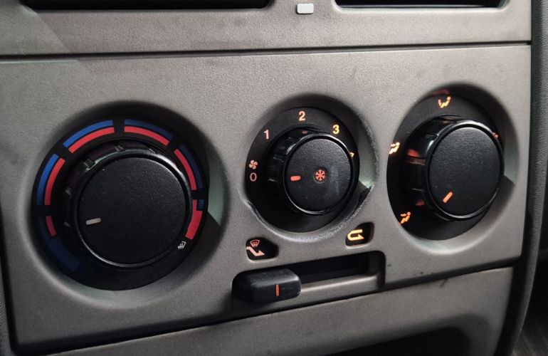 Fiat Strada Adventure Locker 1.8 16V (Cabine Estendida) - Foto #10