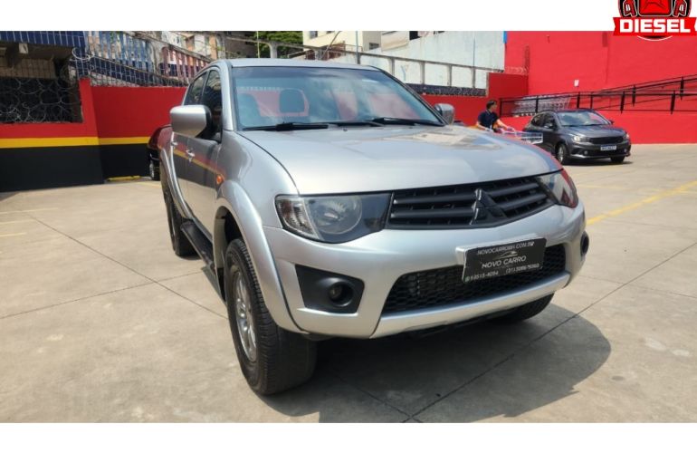 Mitsubishi L200 Triton 3.2 Glx 4x4 CD 16V Turbo Intercoler Diesel 4p Manual - Foto #2