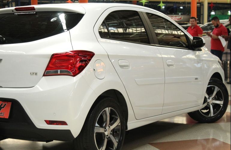 Chevrolet Onix 1.4 MPFi LTZ 8v - Foto #7