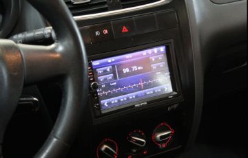 Volkswagen Fox 1.0 Mi 8v - Foto #9