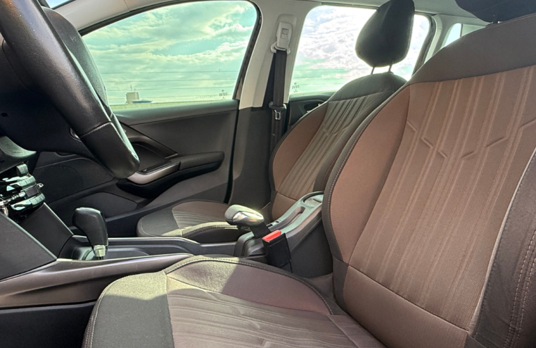 Peugeot 2008 1.6 Griffe (Aut) - Foto #4
