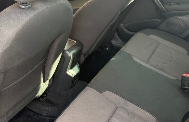 Peugeot 2008 1.6 Griffe (Aut) - Foto #5