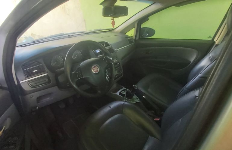 Fiat Linea Absolute 1.9 16V Dualogic (Flex) - Foto #7