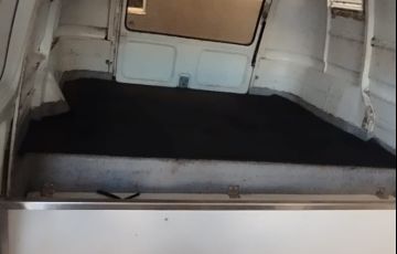 Volkswagen Kombi Furgão 1.6 - Foto #2