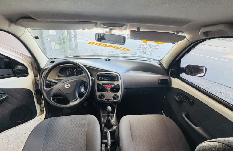 Fiat Palio Fire 1.0 8V - Foto #9
