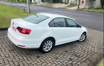 Volkswagen Jetta 2.0 Trendline Tiptronic (Flex) - Foto #3