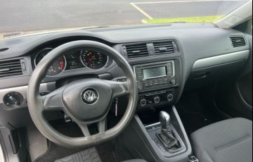 Volkswagen Jetta 2.0 Trendline Tiptronic (Flex) - Foto #8