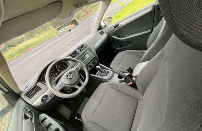 Volkswagen Jetta 2.0 Trendline Tiptronic (Flex) - Foto #9