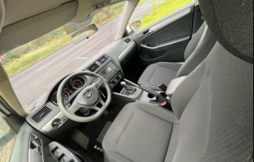 Volkswagen Jetta 2.0 Trendline Tiptronic (Flex) - Foto #9