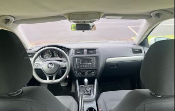 Volkswagen Jetta 2.0 Trendline Tiptronic (Flex) - Foto #10