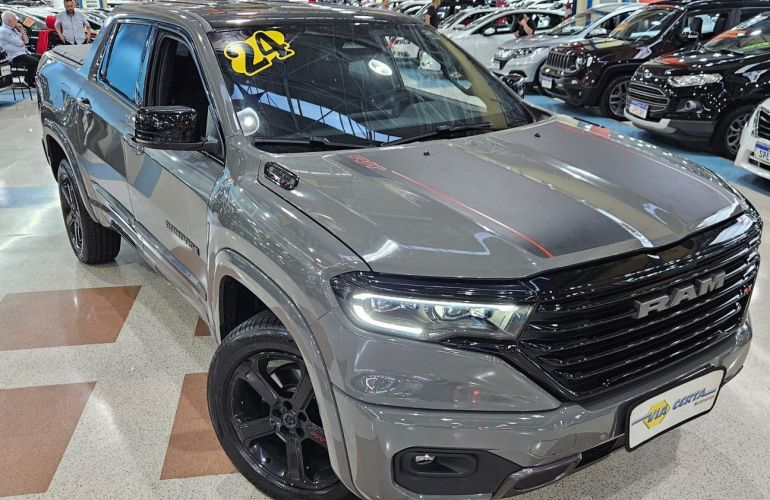 RAM Rampage 2.0 Hurricane 4 Turbo R/t 4x4 - Foto #4