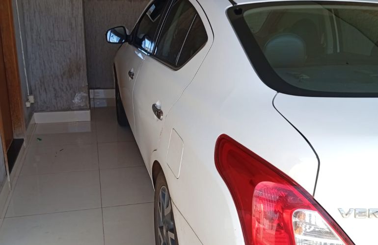 Nissan Versa 1.6 16V SV CVT (Flex) - Foto #4