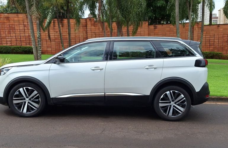 Peugeot 5008 1.6 THP Griffe Pack - Foto #1