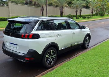 Peugeot 5008 1.6 THP Griffe Pack - Foto #2