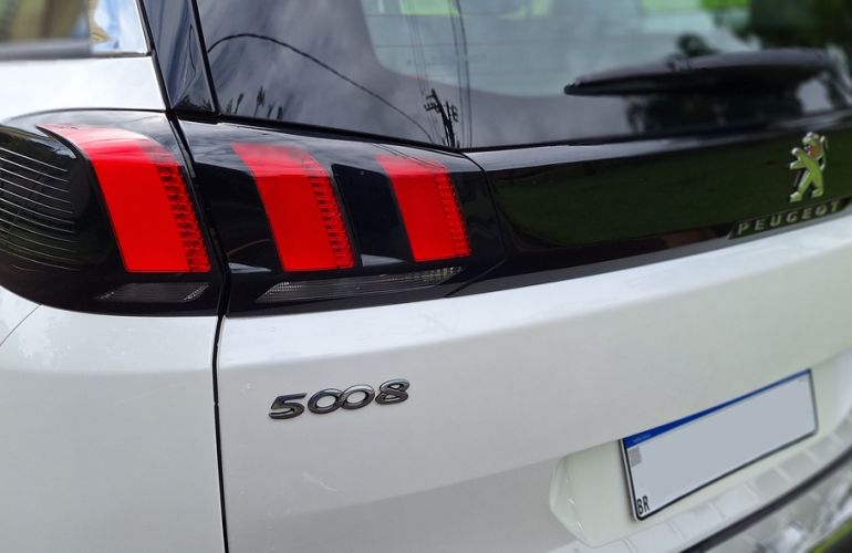 Peugeot 5008 1.6 THP Griffe Pack - Foto #4