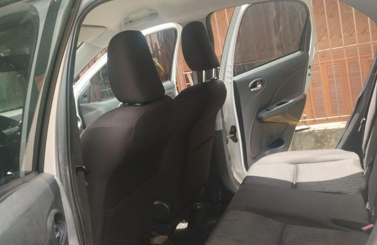 Toyota Etios Sedan X Plus 1.5 (Flex) (Aut) - Foto #5