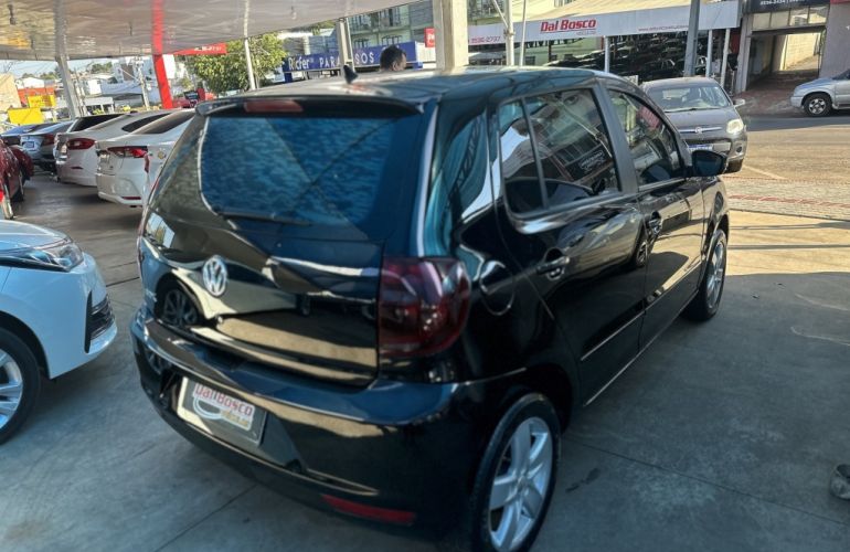 Volkswagen Fox 1.0 8V (Flex) - Foto #8