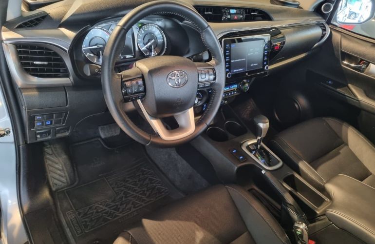 Toyota Hilux 2.8 D-4d Turbo CD Srx Limited 4x4 - Foto #5