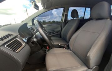 Volkswagen Fox 1.0 8V (Flex) - Foto #8
