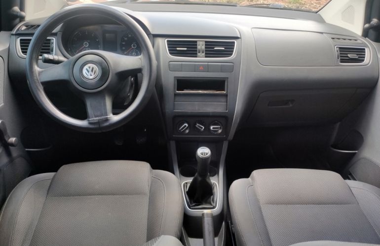 Volkswagen Fox 1.0 8V (Flex) - Foto #10