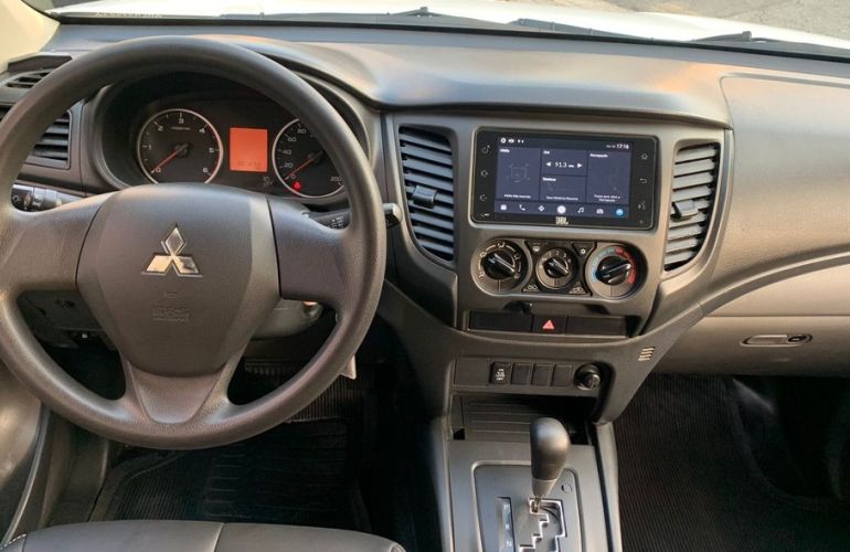 Mitsubishi L200 Triton 2.4 16V Turbo Sport GLS CD 4x4 - Foto #4
