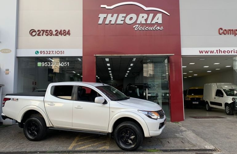 Mitsubishi L200 Triton 2.4 16V Turbo Sport GLS CD 4x4 - Foto #8