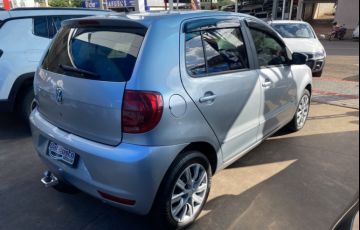 Volkswagen Fox 1.0 8V (Flex) - Foto #4