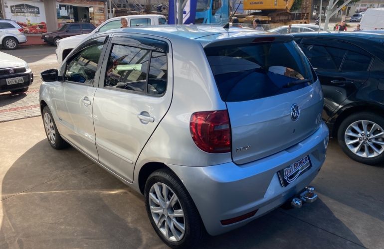 Volkswagen Fox 1.0 8V (Flex) - Foto #6