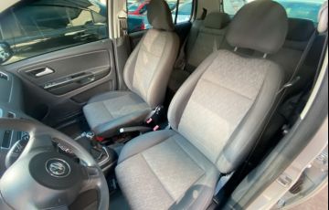 Volkswagen Fox 1.0 8V (Flex) - Foto #8