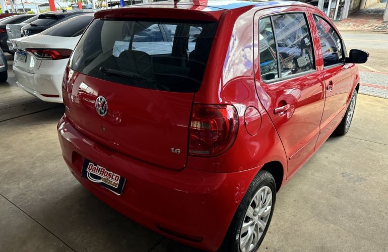 Volkswagen Fox 1.6 8V (Flex) - Foto #4
