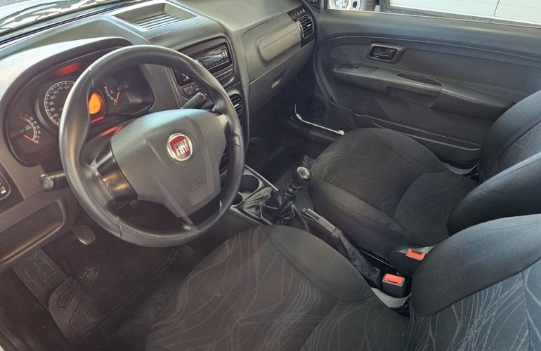Fiat Strada 1.4 MPi Hard Working CS 8v - Foto #4