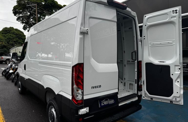 Iveco Daily 3.0 16V Hpi 70c17hd Cd - Foto #8