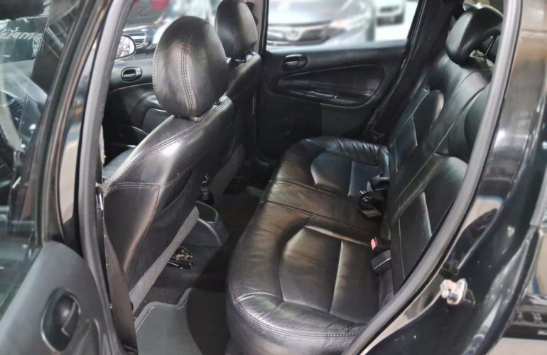 Peugeot 207 1.4 Xr Sw 8v - Foto #6