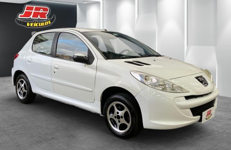 Peugeot 207 1.4 Active 8v - Foto #2