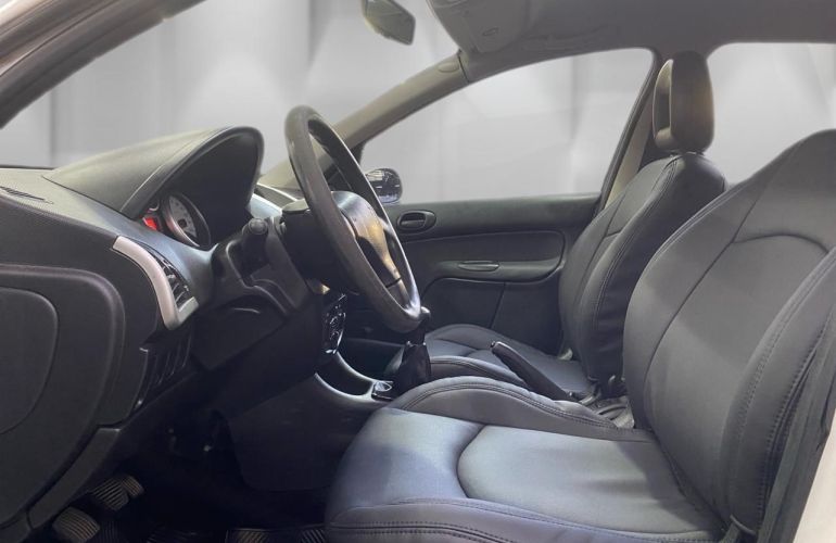 Peugeot 207 1.4 Active 8v - Foto #6