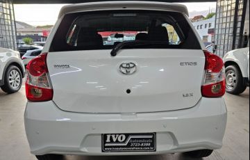 Toyota Etios 1.3 X 16v - Foto #6