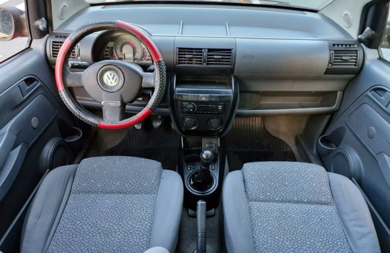 Volkswagen Fox 1.0 Mi Plus 8v - Foto #9