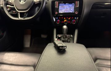 Volkswagen Jetta 2.0 TSi Highline 211cv - Foto #9